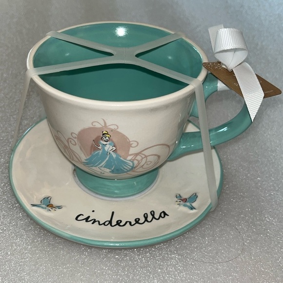 🆕 Rae Dunn Disney Princess Cinderella Carriage Cup and Saucer Embossed Graphic - Picture 3 of 13